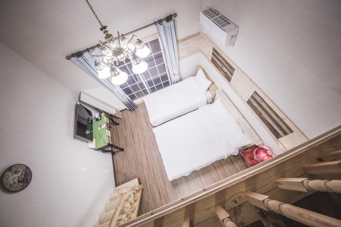 Red Windmill Pension Чеджудо Экстерьер фото