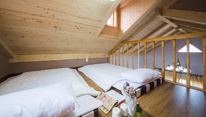 Red Windmill Pension Чеджудо Экстерьер фото